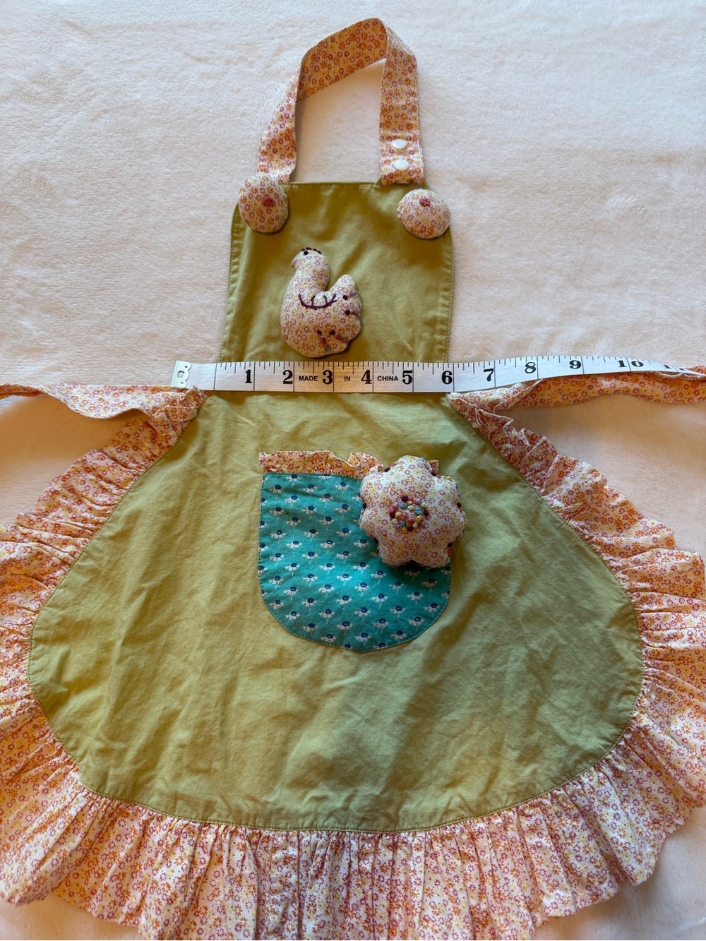 Anthropologie Adorable Green Childs Apron with Teal Pocket & Floral Ruffle - Picture 3 of 5
